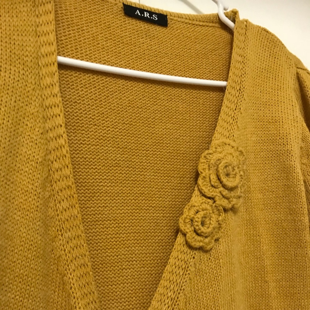 Womens fashion knit cardigan